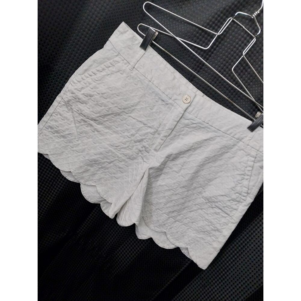 crown & ivy White Scalloped Hem Shorts